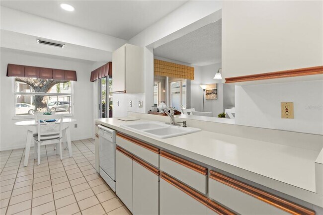Building Photo - 5697 Sheffield Greene Cir