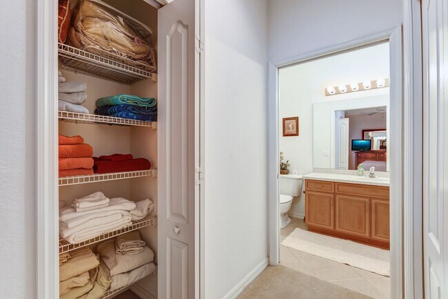 Building Photo - ** HERITAGE BAY ** 2 BED / 2 BATH - CONDO - GOLF MEMBERSHIP - ANNUAL OR SHORT TERM RENTAL
