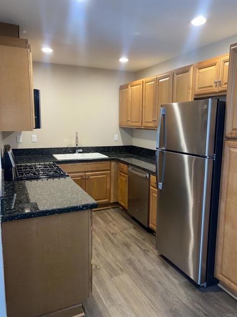 Building Photo - 2088 Montgomery Ave