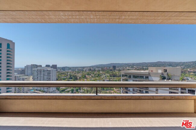 Building Photo - 10430 Wilshire Blvd