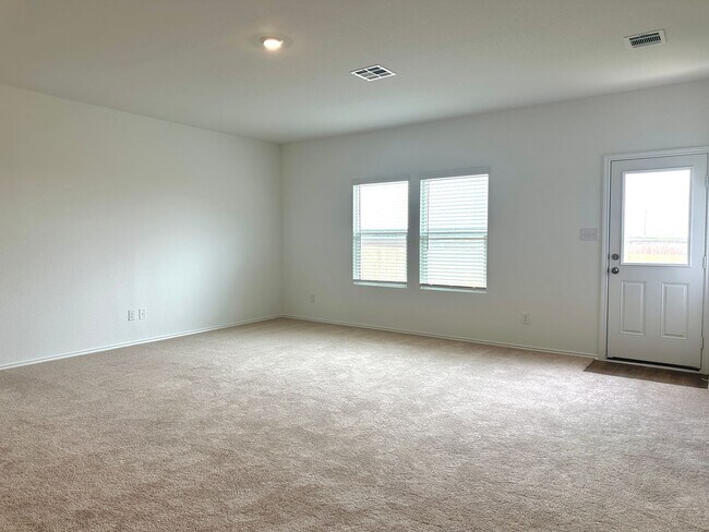 Building Photo - Coming Soon!  Late July Move in Available...