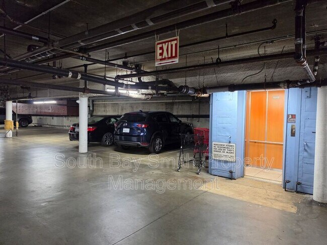 Building Photo - 8710 Delgany Ave