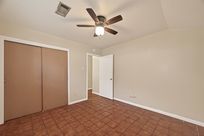 Building Photo - 1211 Helms Rd