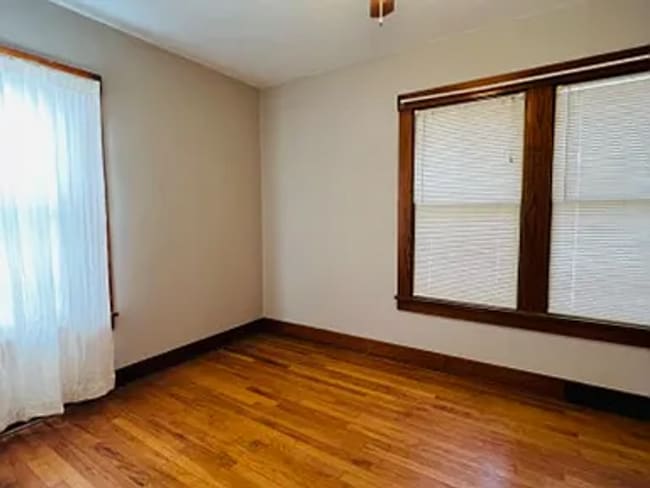 Building Photo - 6116 Pinkney St