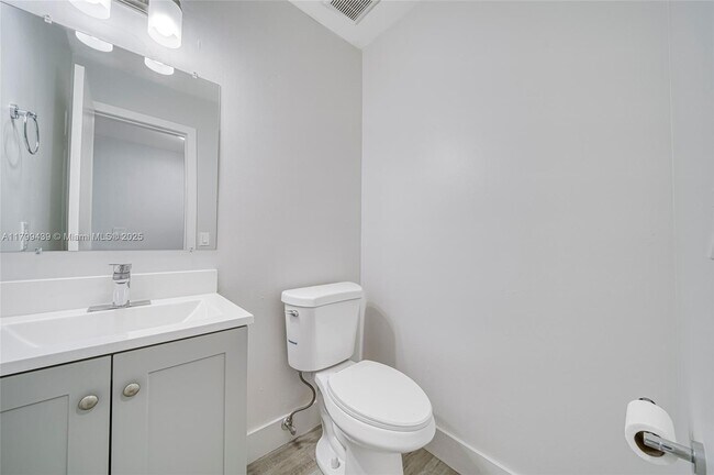 Building Photo - 9068 SW 129th Ln