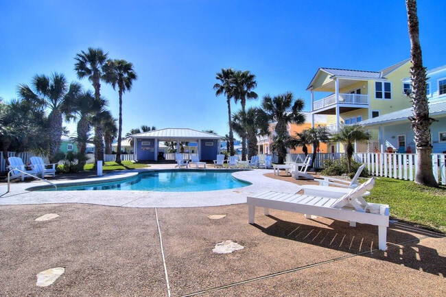 Building Photo - 140 Royal Sands Blvd