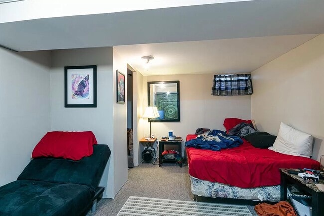 Building Photo - 1944 Hunting Ave