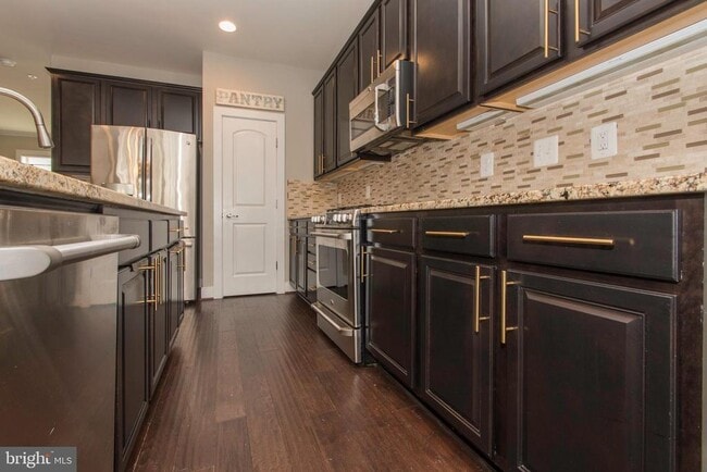 Building Photo - 408 Hendrix Ave