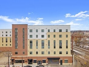 Building Photo - 49s Day St. - 511