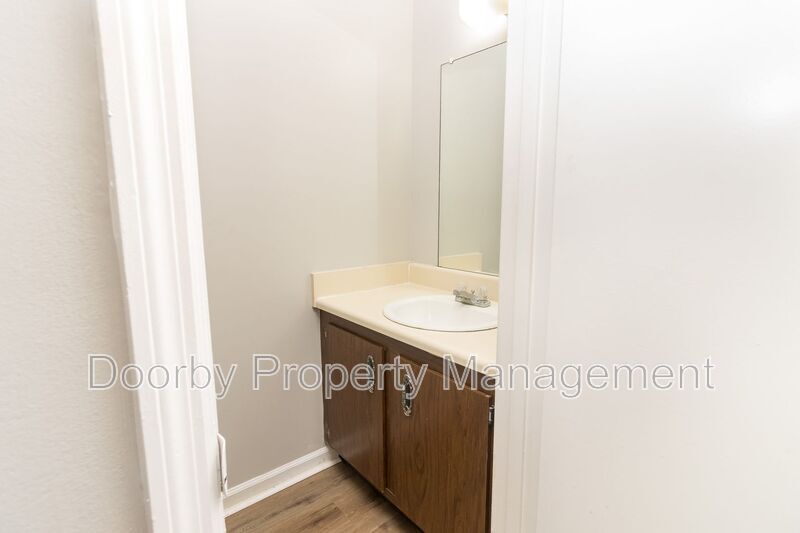 Building Photo - 93 Nicole Ln.