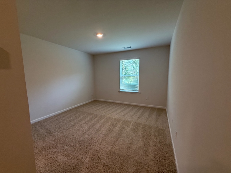 Building Photo - 5106 Hyrule Dr