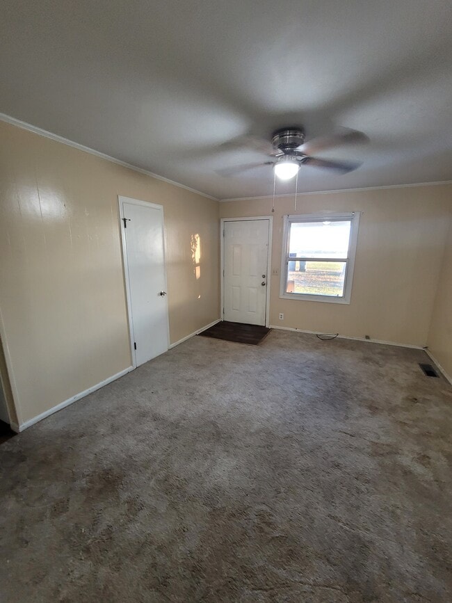 Building Photo - 1526 Mance Newton Rd