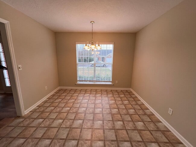Building Photo - 204 Sand Fox Pl