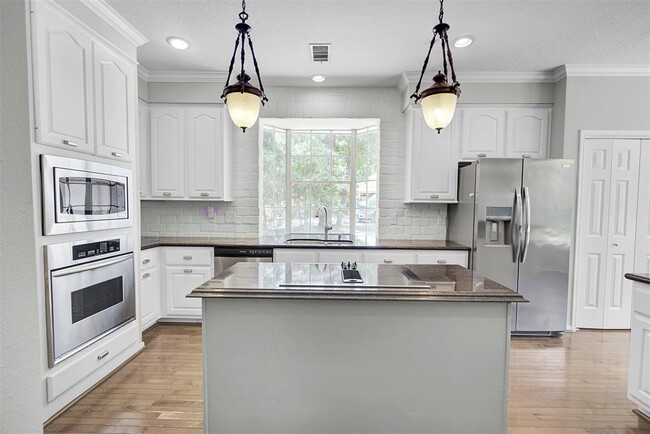Building Photo - 66 N Thundercreek Pl