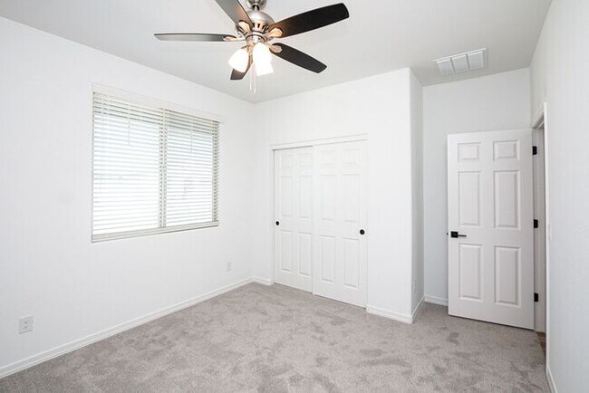 Building Photo - MOVE IN SPECAILS!! ONE MONTH RENT FREE!! Laveen Home Up For RENT! 4BD 2.5 BA