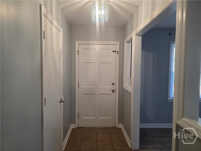 Building Photo - 213 Westwood Dr