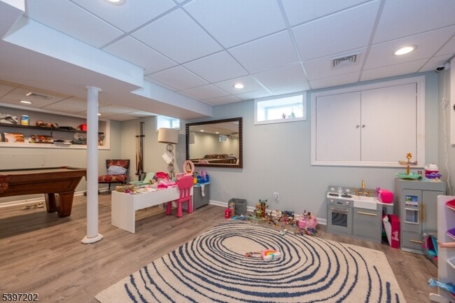 Building Photo - 27 Evergreen Ave