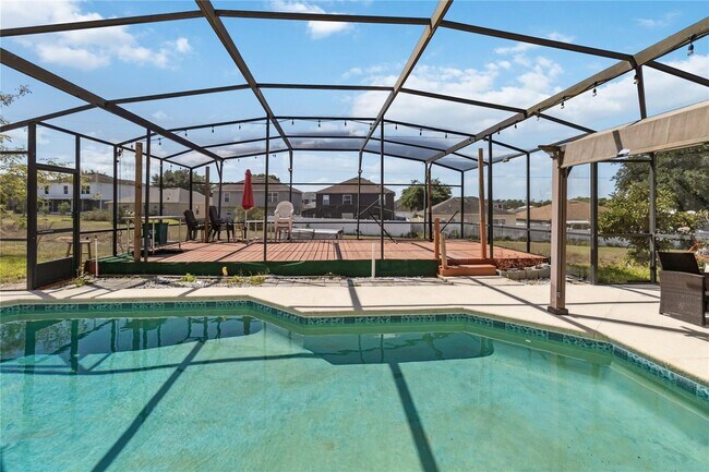 Building Photo - 410 Canna Dr