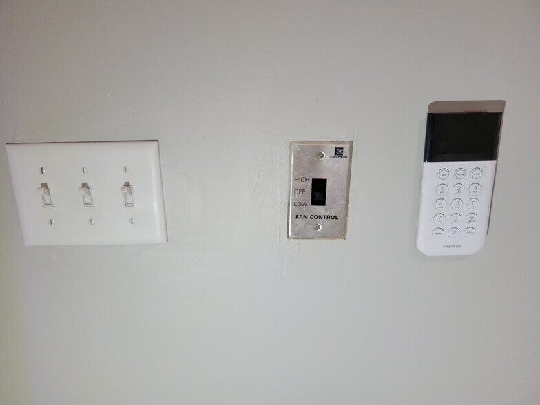 Building Photo - 5222 N 20th St