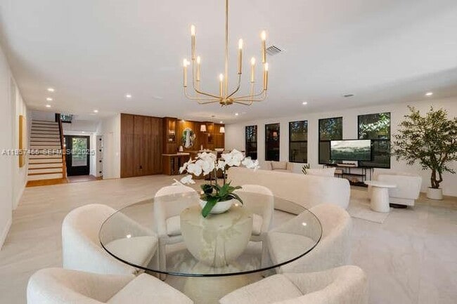 Building Photo - 2330 Overbrook St