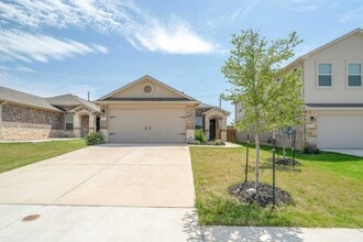 Building Photo - 125 Frederick Dr
