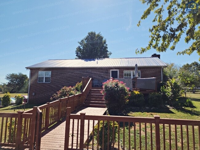 Building Photo - Bright Home, Bright Life