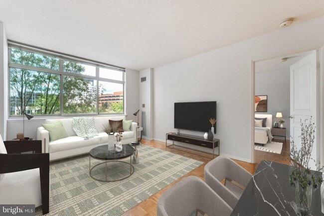 Building Photo - 7111 Woodmont Ave