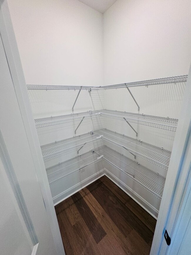 Building Photo - Move-In Ready 3-Bedroom Townhome – Modern Comfort Meets Style