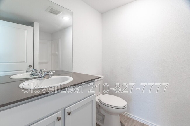 Building Photo - 7044 Elm Cv