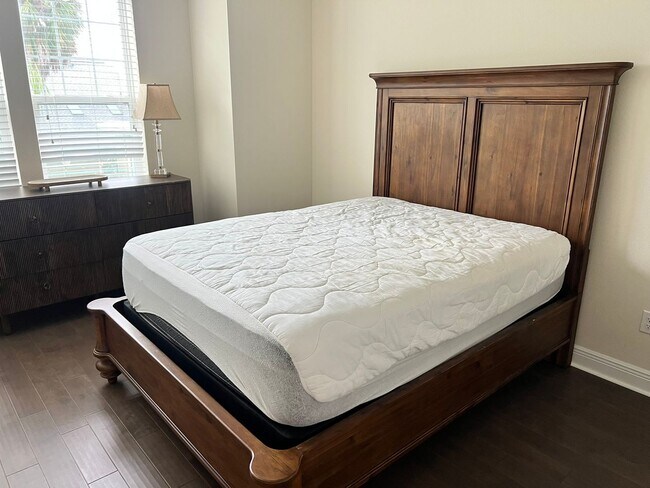 Building Photo - 115 N Arrawana Ave