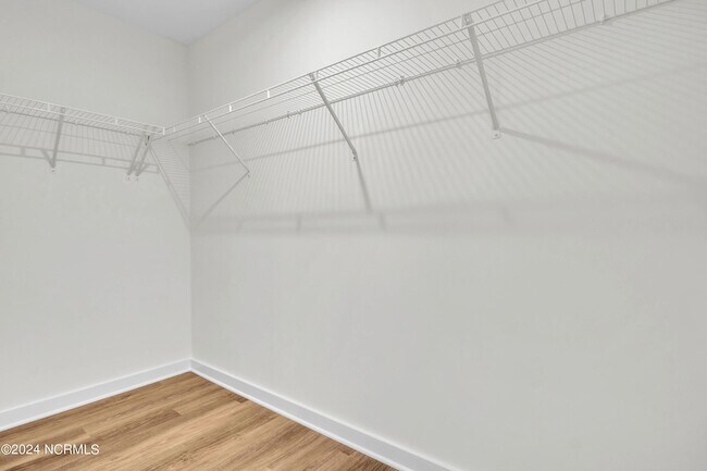 Building Photo - 7008 Crew Dr