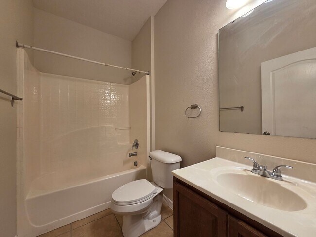 Building Photo - Three Bedroom Home at Lake Pleasant Cove in Apopka