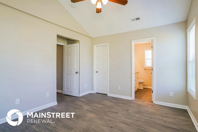 Building Photo - 5109 Julip Dr