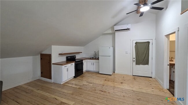 Building Photo - 4848 FM2484
