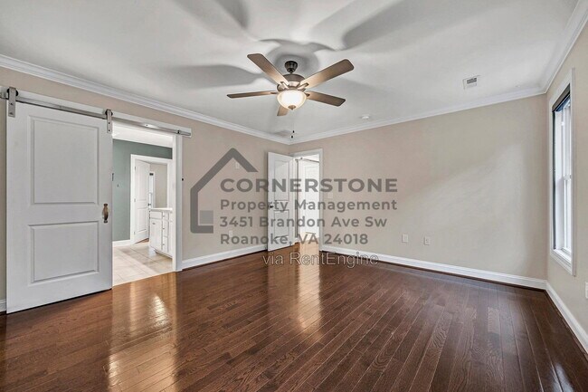 Building Photo - 2737 Russlen Dr