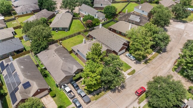 Building Photo - 9223 Carlin Bend Ln