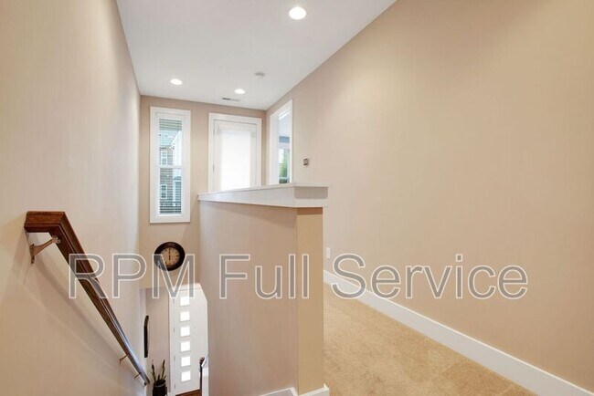 Building Photo - 508 Vernon Cir