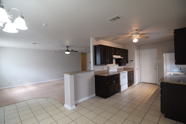 Building Photo - 4402 Matt Dr