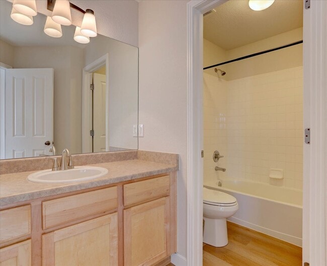 Building Photo - Stunning 5-Bedroom Home in Desirable McKay Landing – Available Now!