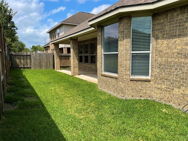 Building Photo - 2738 Quail Dove Ln