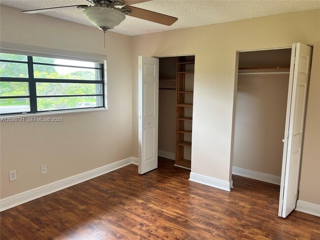 Building Photo - 6251 SW 116th Pl