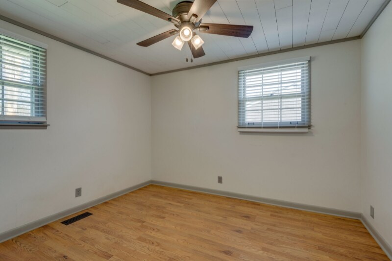 Building Photo - 5413 Country Dr