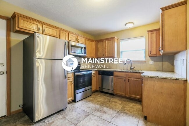 Building Photo - 3 Bedroom Pet-Friendly Home in Grain Valley, MO with Main Street Renewal