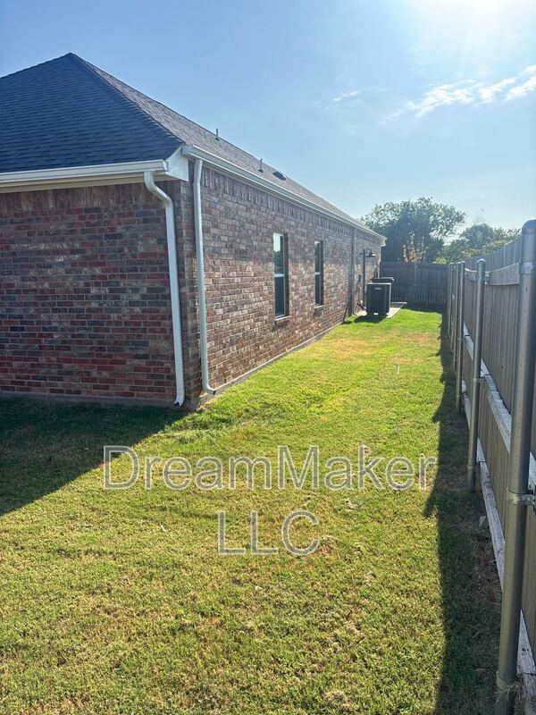 Building Photo - 1026 Riva Pkwy