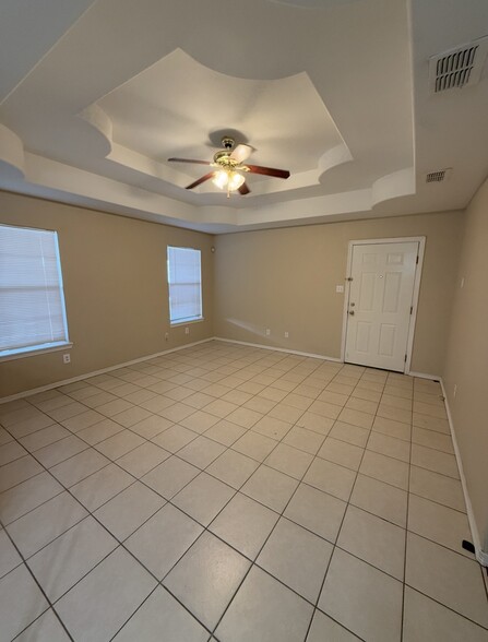 Building Photo - 3110 Carson St