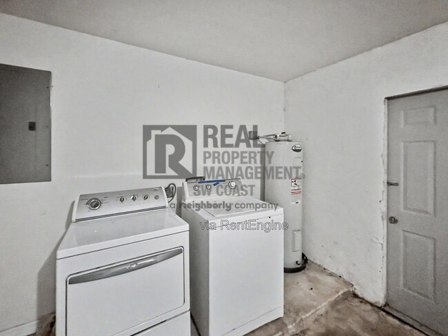 Building Photo - 772 Holmes Ave