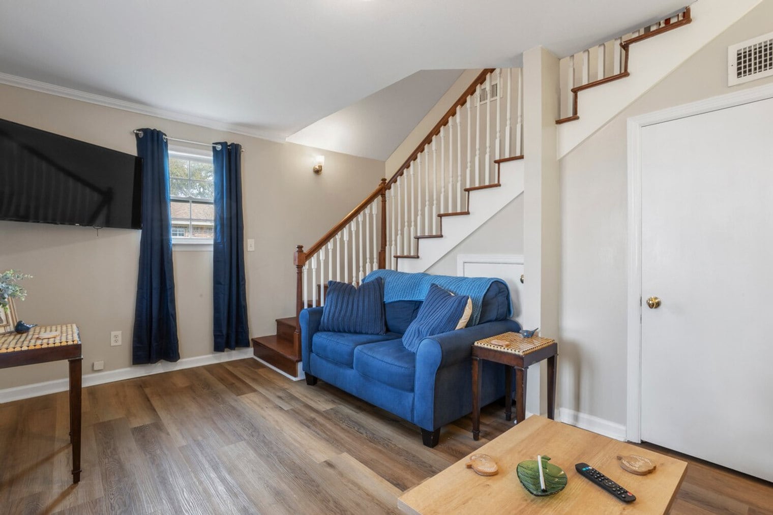 Building Photo - 426 Russell Ave