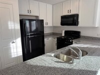 Building Photo - 9012 Red Fox Trl