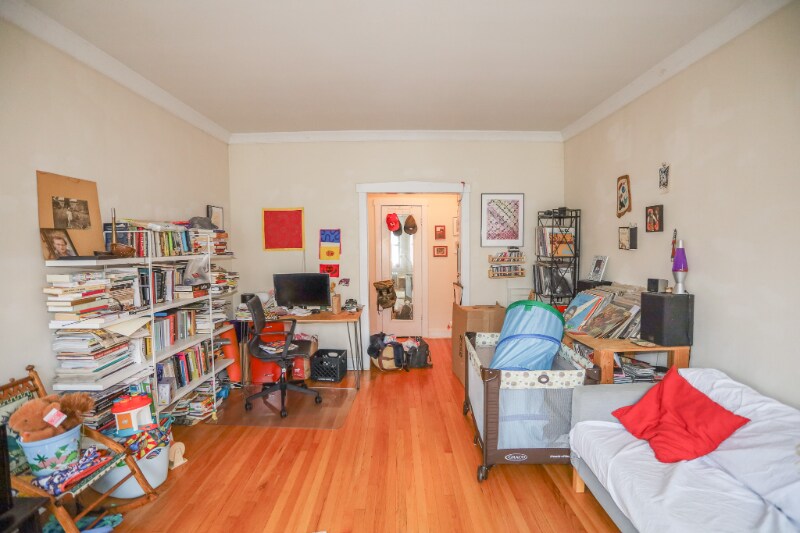 Building Photo - 1031 Shore