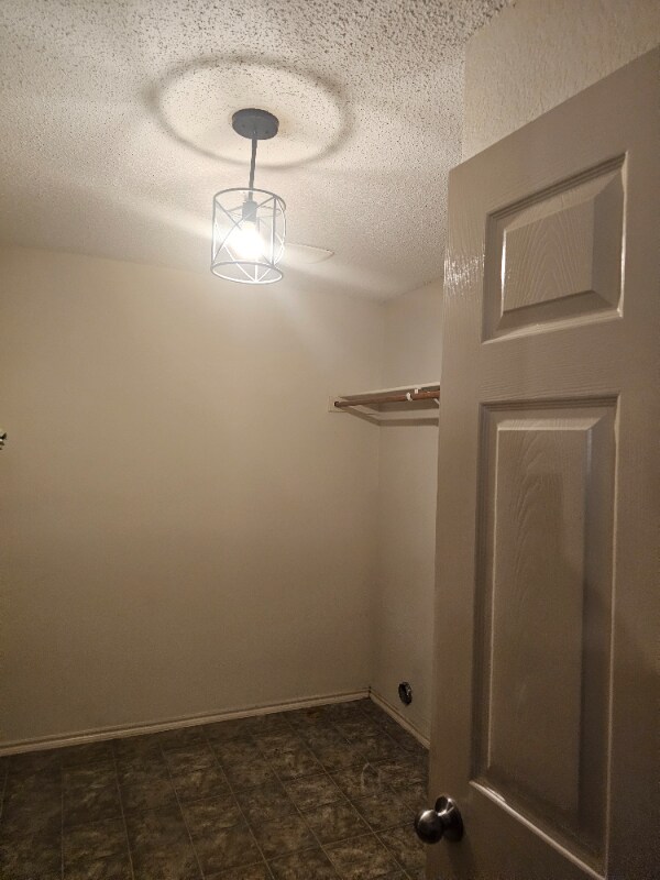 Building Photo - 7575 Hedgeoak Ct